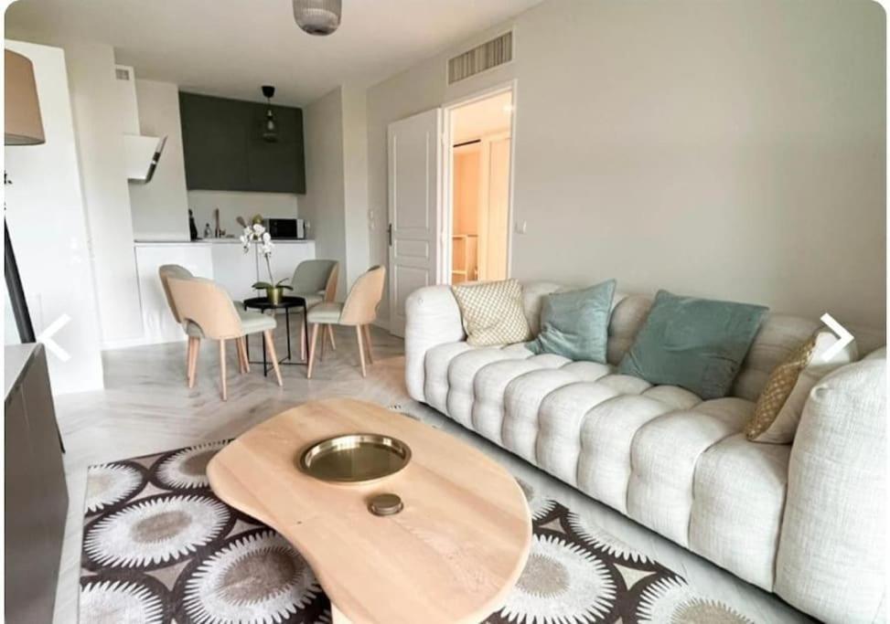 Beautiful Apartment Design Next To The Sea Antibes Eksteriør bilde